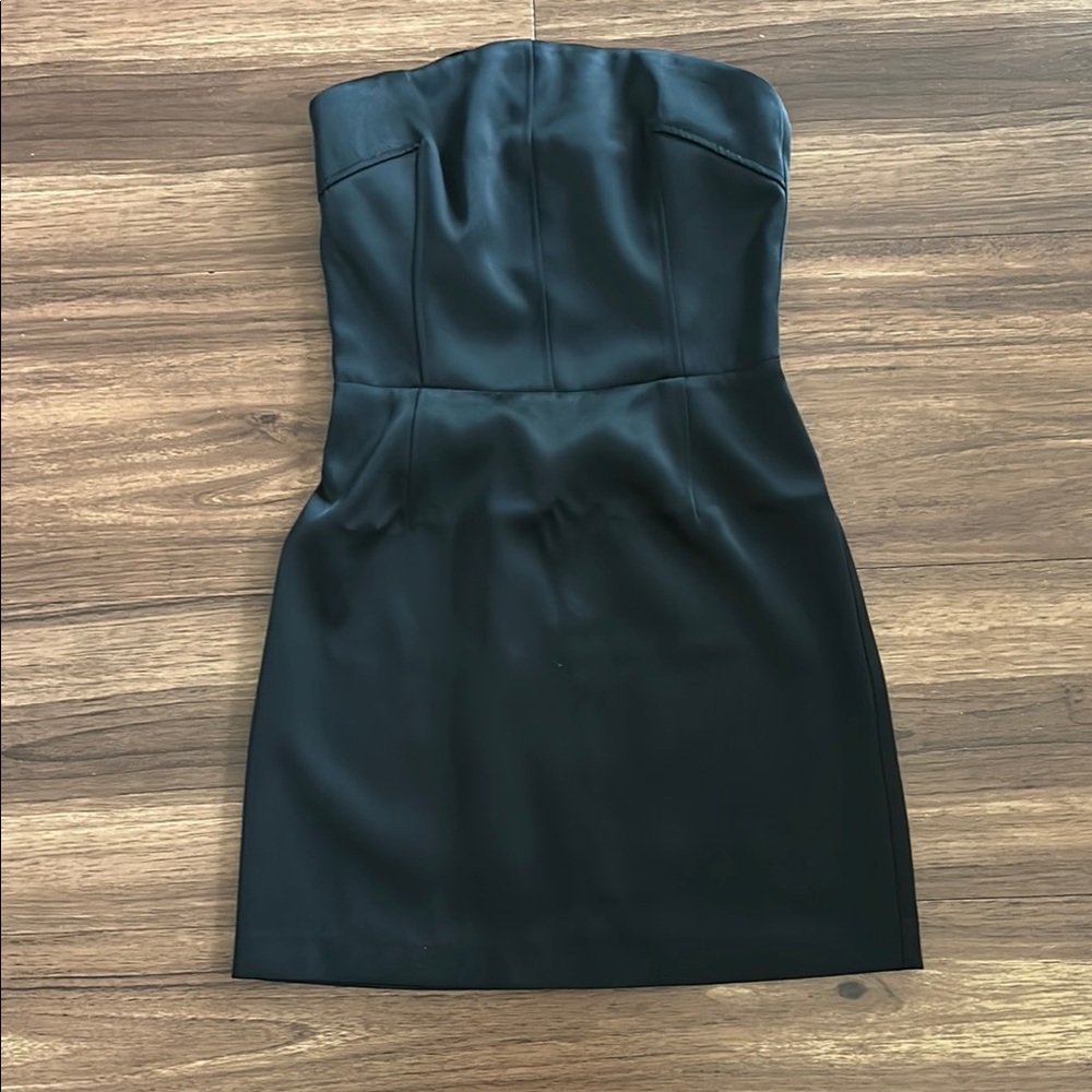 Elegant Black Strapless Dress